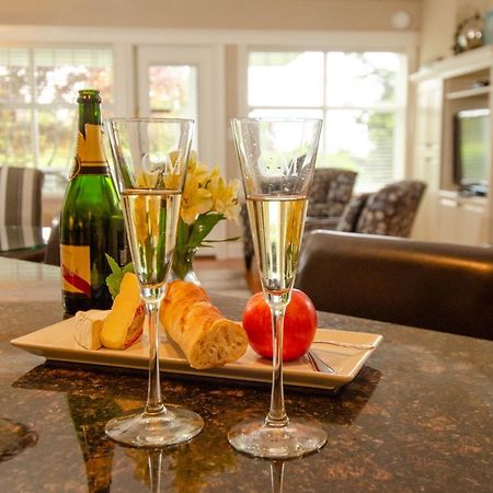 Crown Mansion Boutique Hotel & Villas ควาลิคุมบีช ภายนอก รูปภาพ