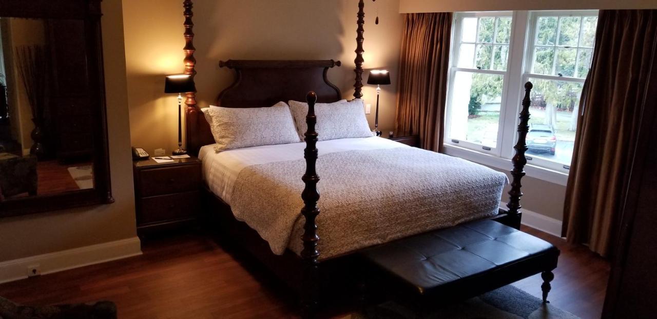 Crown Mansion Boutique Hotel & Villas ควาลิคุมบีช ภายนอก รูปภาพ